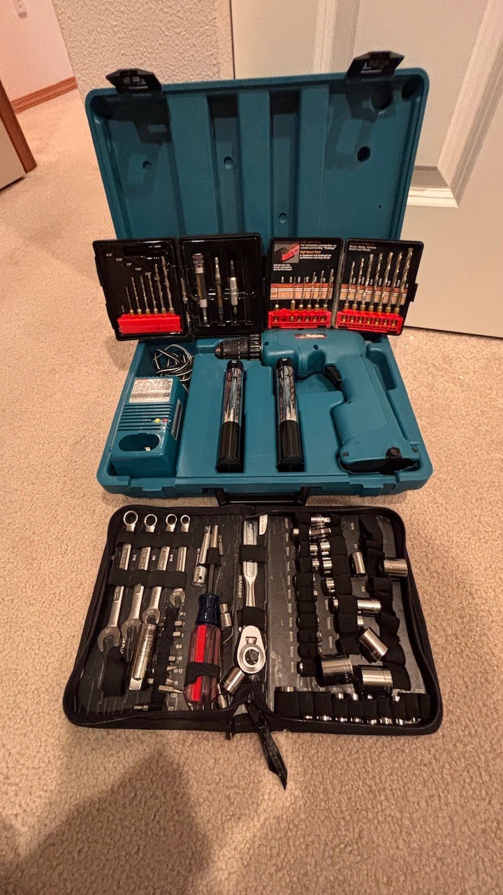 BR 2 Tool Lot To Include Drill Set, Drill Bits, And Other Craftsman ...