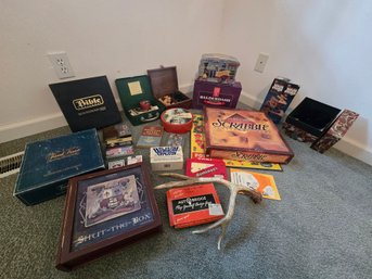 R5 Vintage Board Games, Playing Cards, Dominoes & More