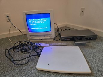 R5 RCA Box TV With Samsung DVD Player & TV Lazy Susan