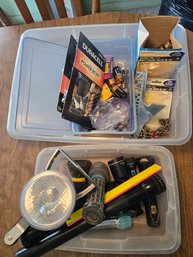 R3 Flashlights, Light Bulbs & Batteries Lot