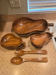 RR2 Wooden Pear-Shaped Salad Bowls With Tossing Utensils