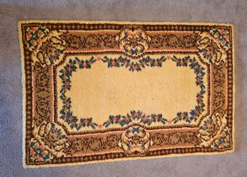 R9 Vintage Shillcraft Redicut Wool Latch Hook Rug