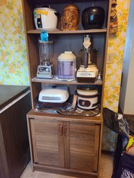 *Rm7 Cabinet Measuring 28in Wide X 69in Tall. The Bottom Part Is 15in Deep And Top Part Is 10in Deep.