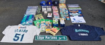S5 Mariners Sports Memorabilia, POP Edgar Martinez, POP Ichiro Suzuki, T-Shirt, Caps