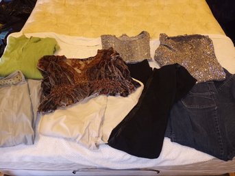 R6 Womens Clothing Mix W/ Pants, Blouses, Sweaters & Dressy Tops Assorted Womens Clothing Lot