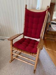R1 Cracker Barrel Rocker Chair W: Cushions And Quilt