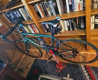 R5 Lynskey Carbon Pro Bike With Tire Pump