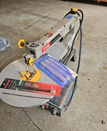 R0 Ryobi 16in Variable Speed Scroll Saw With Blades