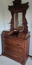 R5 Large Vintage Three Drawer Dresser With Swivel Mirror