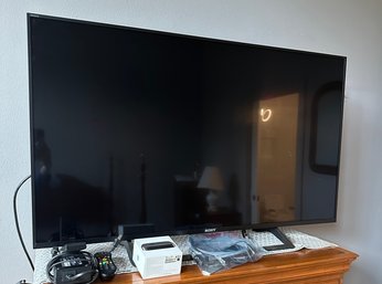 R5 Sony Bravia TV With Apple TV And Accessories