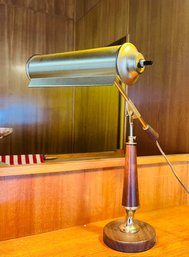 R5 Vintage Mid-century Modern Brass And Wood Adjustable Piano Or Desk Lamp