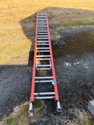 R0 Werner 28' Extension Ladder