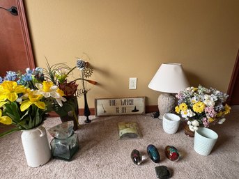 R4 Decor Lot. 3 Glass Paper Weights, Labradorite Free Form, Vases, Lamp, Faux Florals, Electric Butterfly