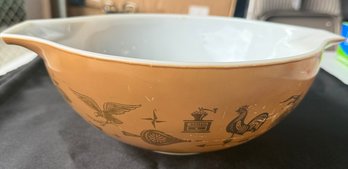 Vintage Pyrex Early American 4-Qt Cinderella Mixing Bowl