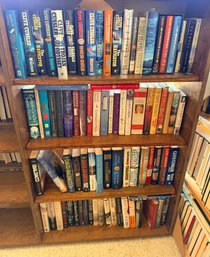 R8 Adventure, Thriller & Fiction Book Collection  Clive Cussler, Diana Gabaldon & Joanne Harris