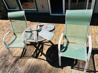 R00 Small Patio Table W/Two Chairs 4ft Tall Wind Chime, Thermometers