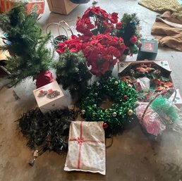 Rm10 Christmas Foliage, Snowglobe, Candles, Lights, Easter Basket With Filling