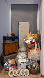 BR1 Crafts Lot To Include Sewing, Knitting, And Other Miscellaneous Craft Supplies