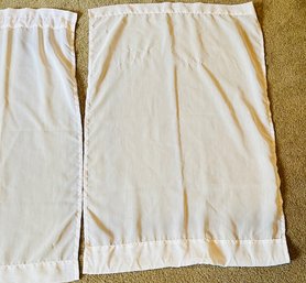 R1 Set Of (4) Curtain Panels 26in Wide 42in Long Each