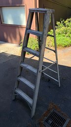R00 Aluminum Ladder 6ft