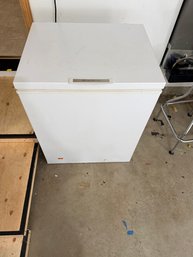 RR0 Frigidaire 5.0-Cubic-Foot Chest Freezer