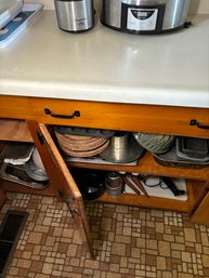 R7 Vitantonio Pizzelle Chef, And Other Various Kitchen And Baking Ware