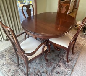 R3 Dining Room Table With Leaf And Four Chairs