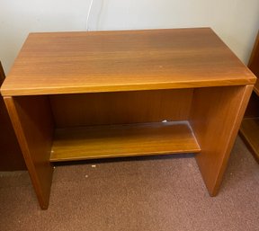 R9 Small Wood Desk