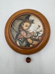 R3 Vintage M.I. Hummel Wall Hanging Music Box, Raindrops Keep Falling On My Head