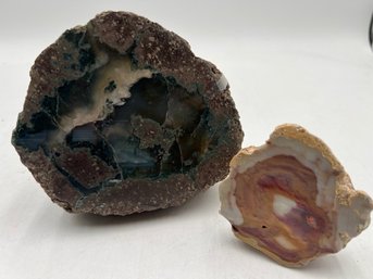 R2 Large Agate Thunderegg And Thunderegg Half