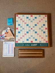 R11 LL Bean Swivel Scrabble Game, Cribbage Board, Yhatzee Pad And Puzzle