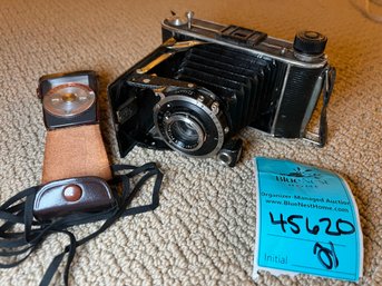 R11 Vintage Portable Bellows Camera Marked Compur, Ludwig Dresden And FW.  Vintage Light Meter In Case