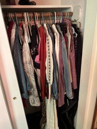 R10 Lot Of Women's Clothes And Shoes, Bags And Gift Bags, Sports Bag