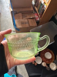 S5 Magic Chef Blender And Assorted Lot Of Miscellaneous Dishes