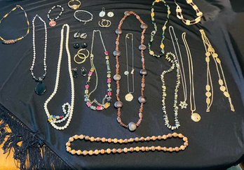 R7 Collection Of Costume Jewelry To Include Necklaces, Bracelets, Clip On Earrings