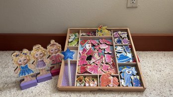 R7 Wooden Magnetic Dress-Up Dolls With Outfits & Accessories