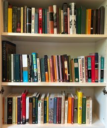 R5 Book Collection Of Fiction Titles Such As Macbeth, In The Shadow Of Young Girls In Flower, The Odyssey, And