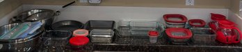 R1 Cooking And Bakingware Lot To Include Glass Ware Such As Pyrex, With Some Rubbermaid Lids, Mixing Bowls