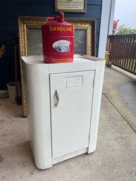 R0 Vintage Metal Cabinet With Wheels And Vintage Gas Can