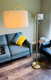 R1 Floor Lamp W/3ft Arm To Shade 5ft 2in Tall