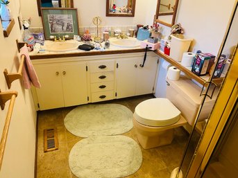 R8 Bathroom Lot Floor Mats, Candles, Hand Mirror, Diffuser, TP, Drano, Soap, Toothbrushes, Cleaner, Frame Art