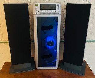 R7 Brookstone 3CD Stereo AM/FM Player
