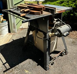 R0 Sears Craftsman 10in Table Saw To Include Clamps From Jorgensen And Pittsburgh Swivel Pad Lock Grip