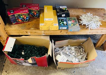 R0 Large Lot Of Christmas Lights Decorations