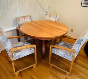 R1 Vintage Dining Table With Four Chairs And Extra Leafs