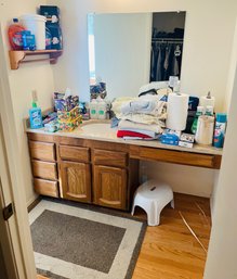 R3 Bathroom Lot Floor Mat, Zyrtec, Toothpaste, Soap, Depends, Towels, Mouthwash, Pillboxes, Kleenex