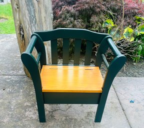 R0 Bench With Hidden Storage 30in Tall 30in Wide 18in Deep