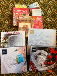 Rm8 Mikasa And Arcoroc Glass Platters, Vintage Cookbooks