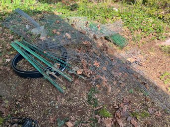R00 Metal Temporary Fencing Posts, Wire Tomato Cages, And Wire Fencing. Located Behind Garage