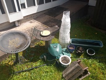R00 Outdoor Garden & Yard Items Lot  Includes Bird Bath/pedestal, Etc, See Photos For Measurements